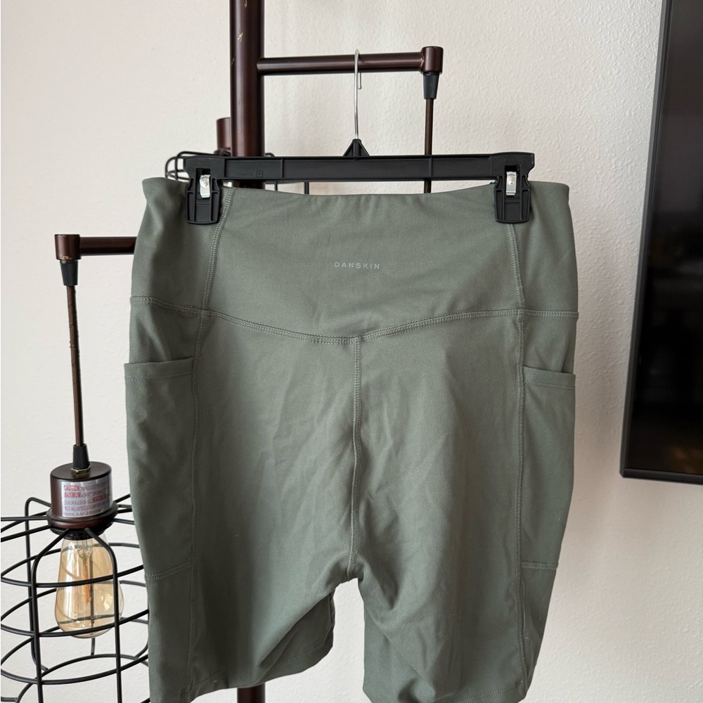 Danskin Green Bike Shorts Relaxed Fit - Picture 2 of 3